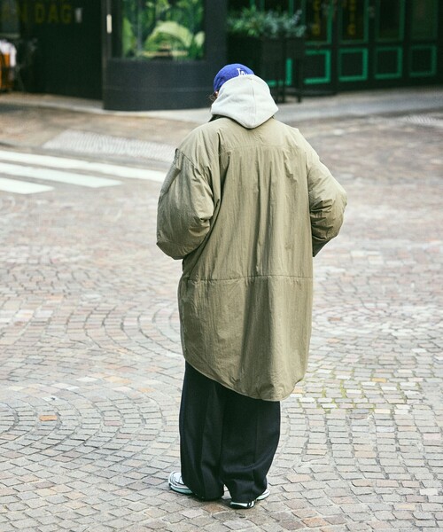 FREAK'S STORE（フリークスストア）の「限定展開 ビッグシルエット モンスターパーカー / 中綿 ミリタリージャケット（ブルゾン・メンズ・オリーブ/ブラック・LARGE/MEDIUM/SMALL）」の22枚目の写真