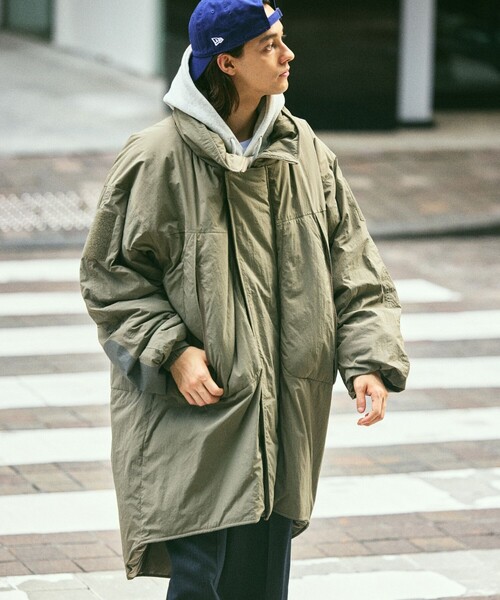 FREAK'S STORE（フリークスストア）の「限定展開 ビッグシルエット モンスターパーカー / 中綿 ミリタリージャケット（ブルゾン・メンズ・オリーブ/ブラック・LARGE/MEDIUM/SMALL）」の8枚目の写真