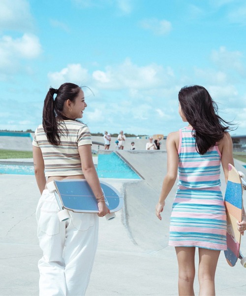 ROXY（ロキシー）の「TAKE IT EASY PANTS/ロキシーワイドフィットパンツ（チノパンツ・レディース・オリーブ/インディゴブルー/ホワイト/グリーン/ブラック/ブラック系その他・LARGE/MEDIUM/SMALL）」の11枚目の写真