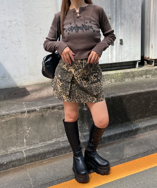 WEGO(ウィゴー)の「WEGO/レースアップブリーチトップス(Tシャツ/カットソー・レディース・ブラック/ブラウン・FREE)」の6枚目の写真