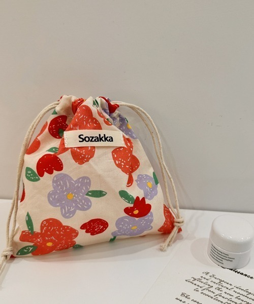 超希少！　ボッテガヴェネタ　巾着　ポーチ　ナイロン　花柄　総柄　赤 超希少！ ボッテガヴェネタ 巾着 ポーチ ナイロン 花柄 総柄 赤