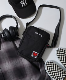 Keith Haring（キース・ヘリング）の「Keith Haring ハートタテ型ショルダーバッグ（ショルダーバッグ）」