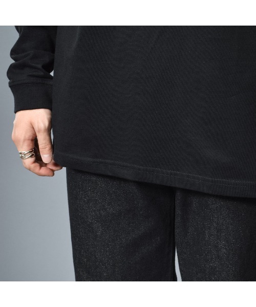 MODISH GAZE(モディシュガゼ)の「スモーキングガール SIT BACK AND RELAX ロンT(Tシャツ/カットソー・メンズ・ブラック・MEDIUM/LARGE/X-LARGE)」の8枚目の写真