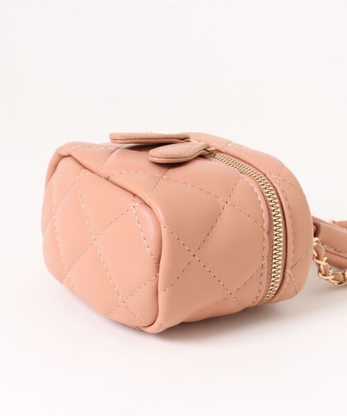 Pochi Pouch(ポチポーチ)の「Pochi Pouch/ 合成皮革/人工皮革 キルティング チェーン ミニショルダーバッグ(ショルダーバッグ・レディース・グリーン/ベビーピンク・FREE)」の4枚目の写真
