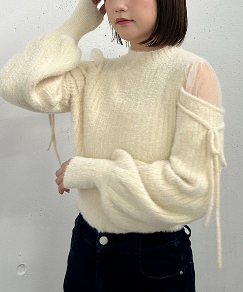 archives(アルシーヴ)の「ショルダーシアーリブフェザーニット(ニット/セーター・レディース・ブラック/ピンクベージュ/アイボリー/ブルーグレー・MEDIUM)」の1枚目の写真