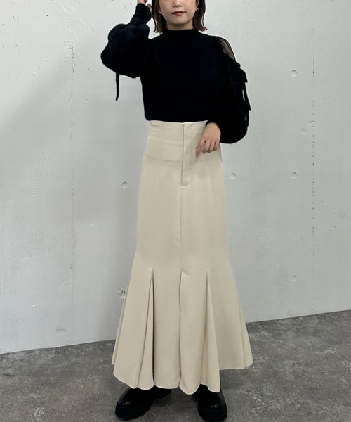 archives(アルシーヴ)の「ショルダーシアーリブフェザーニット(ニット/セーター・レディース・ブラック/ピンクベージュ/アイボリー/ブルーグレー・MEDIUM)」の15枚目の写真