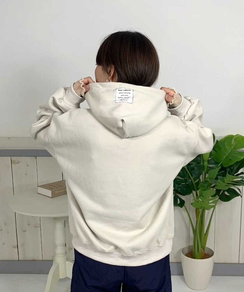CRB(シーアールビー)の「カレッジロゴビッグパーカープルオーバー(パーカー・レディース・ベージュ/グレー/チャコールグレー・F)」の13枚目の写真