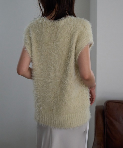 TRIANGLE PALETTE(トライアングルパレット)の「シャギーニットベスト(ベスト・レディース・アイボリー/ダークグレー/ベビーピンク/サックスブルー・FREE)」の7枚目の写真