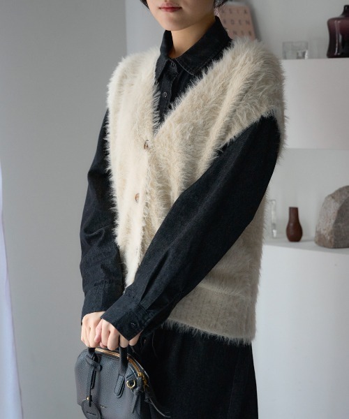 TRIANGLE PALETTE(トライアングルパレット)の「シャギーニットベスト(ベスト・レディース・アイボリー/ダークグレー/ベビーピンク/サックスブルー・FREE)」の15枚目の写真