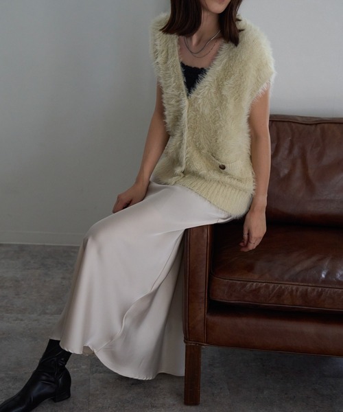 TRIANGLE PALETTE(トライアングルパレット)の「シャギーニットベスト(ベスト・レディース・アイボリー/ダークグレー/ベビーピンク/サックスブルー・FREE)」の8枚目の写真