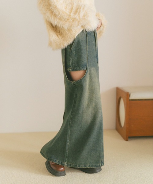 VANNIE U(ヴァニーユー)の「サイドカットアウトデニムスカート/SM展開(デニムスカート・レディース・インディゴブルー/ライトブルー/ブルー・S/M)」の5枚目の写真