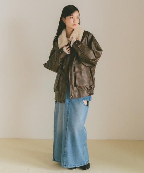 VANNIE U(ヴァニーユー)の「サイドカットアウトデニムスカート/SM展開(デニムスカート・レディース・インディゴブルー/ライトブルー/ブルー・S/M)」の12枚目の写真