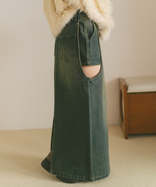 VANNIE U(ヴァニーユー)の「サイドカットアウトデニムスカート/SM展開(デニムスカート・レディース・インディゴブルー/ライトブルー/ブルー・S/M)」の6枚目の写真