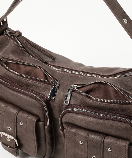 Ray BEAMS（レイビームス）の「Wポケット バッグ（トートバッグ・レディース・ダークブラウン/ブラック・ONE SIZE）」の13枚目の写真