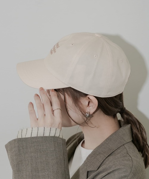 SMELLY（スメリー）の「カラーロゴキャップ（キャップ・レディース・アイボリー/ブラック/ベージュ/ネイビー・-）」の6枚目の写真