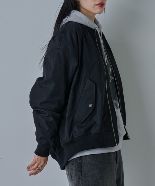 COLONY 2139（コロニートゥーワンスリーナイン）の「ドライツイルMA1（MA-1・メンズ・カーキ/ブラック・LARGE/MEDIUM）」の12枚目の写真