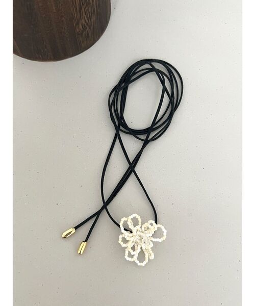 Ungrid（アングリッド）の「ビーズフラワーモチーフチョーカー（チョーカー・レディース・ブラック・FREE）」の6枚目の写真