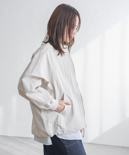 ikka(イッカ)の「ミドル丈リブブルゾン(ブルゾン・レディース・チャコールグレー/オフホワイト・M/L/S)」の12枚目の写真