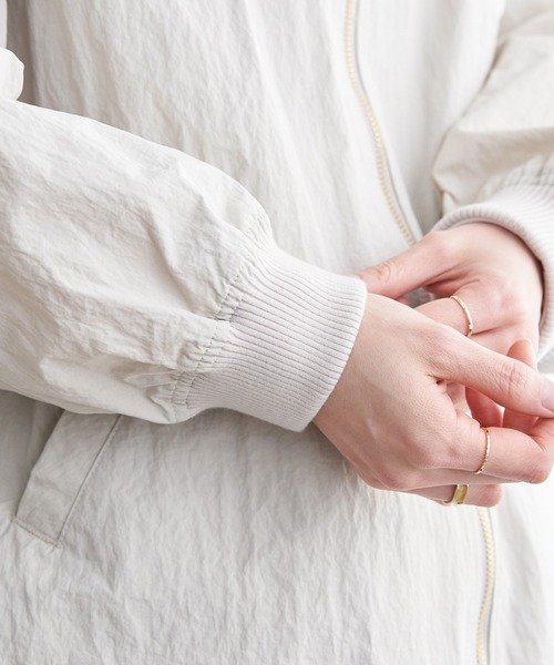 ikka(イッカ)の「ミドル丈リブブルゾン(ブルゾン・レディース・チャコールグレー/オフホワイト・M/L/S)」の16枚目の写真