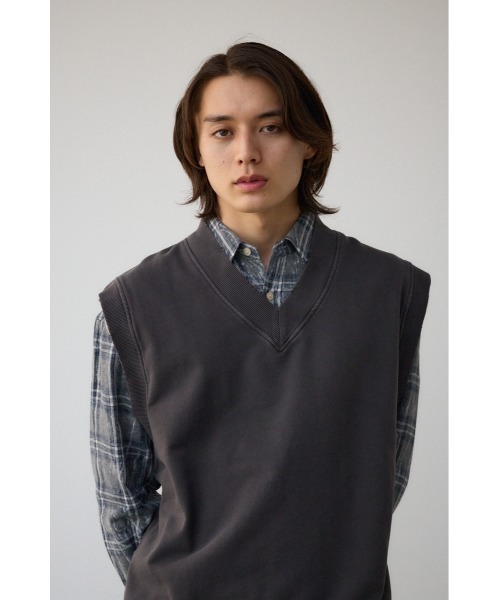AZUL by moussy(アズールバイマウジー)の「ABEL&CO USA ヴィンテージダメージベスト(ベスト・メンズ・ライトベージュ/ライトブラック/ライトブルー・FREE)」の12枚目の写真