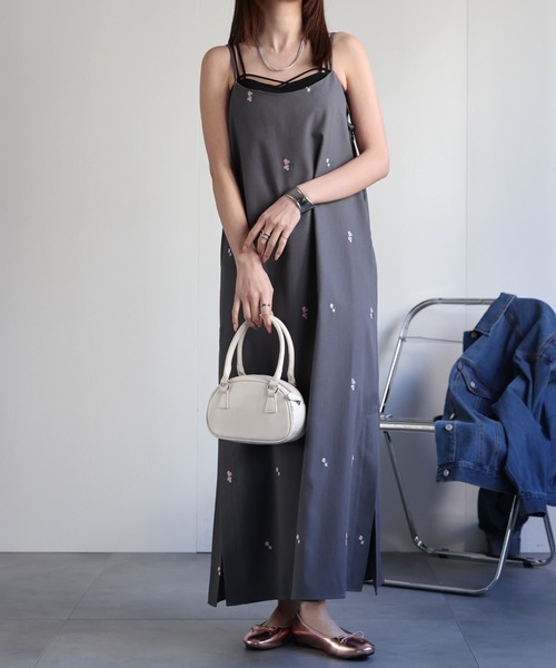 sakishimatokyo（サキシマトーキョー）の「フラワー刺繍 キャミワンピース/flower（ワンピース・レディース・グレー/ベージュ/ネイビー・FREE）」の11枚目の写真