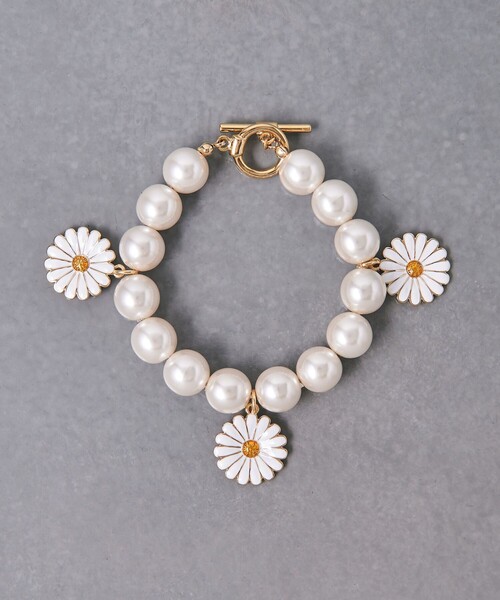 UNITED ARROWS（ユナイテッドアローズ）の「チャーム イミテーションパール ブレスレット（ブレスレット・レディース・その他3/その他2/その他1・FREE）」の3枚目の写真