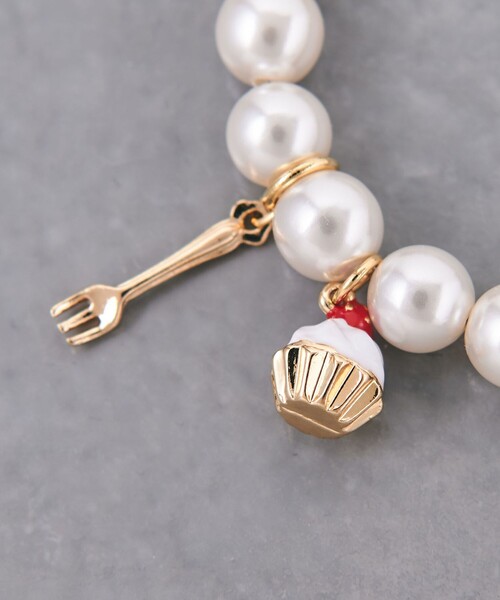 UNITED ARROWS（ユナイテッドアローズ）の「チャーム イミテーションパール ブレスレット（ブレスレット・レディース・その他3/その他2/その他1・FREE）」の4枚目の写真