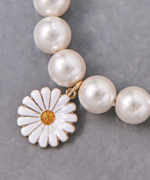 UNITED ARROWS（ユナイテッドアローズ）の「チャーム イミテーションパール ブレスレット（ブレスレット・レディース・その他3/その他2/その他1・FREE）」の9枚目の写真