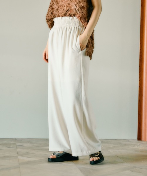 LEPSIM(レプシィム)の「《リネンライクドライシリーズ》ギャザーワイドストレートパンツ 290478(その他パンツ・レディース・カーキ/ブラック/アイボリー/ベージュ/グリーン系その他/ブラウン/チャコールグレー・FREE)」の2枚目の写真