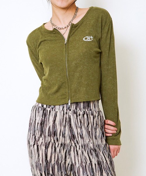 GORGE(ゴージ)の「《ピグメント加工×コンパクト丈》レディース 刺しゅうジップカーディガン 羽織り 春秋(カーディガン/ボレロ・レディース・カーキ/ブラック/ネイビー・F)」の1枚目の写真