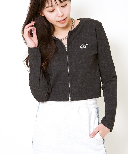 GORGE(ゴージ)の「《ピグメント加工×コンパクト丈》レディース 刺しゅうジップカーディガン 羽織り 春秋(カーディガン/ボレロ・レディース・カーキ/ブラック/ネイビー・F)」の2枚目の写真