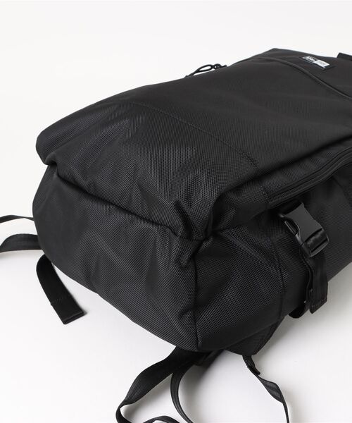 go slow caravan（ゴースローキャラバン）の「NEW ERA/ニューエラ　Smart Pack 28L（バックパック/リュック・メンズ・ブラック・FREE）」の2枚目の写真