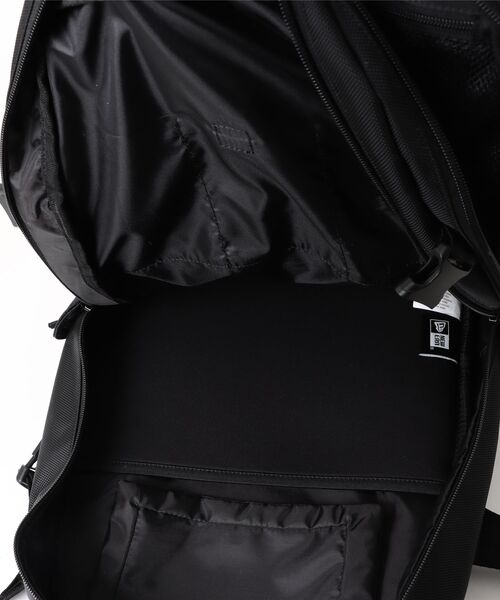 go slow caravan（ゴースローキャラバン）の「NEW ERA/ニューエラ　Smart Pack 28L（バックパック/リュック・メンズ・ブラック・FREE）」の4枚目の写真