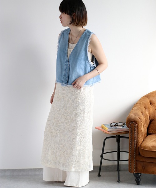 cepo（セポ）の「〈セットアップ対応〉デニムフリンジベスト（ベスト・レディース・ブルー系2/ブルー系3・M）」の2枚目の写真