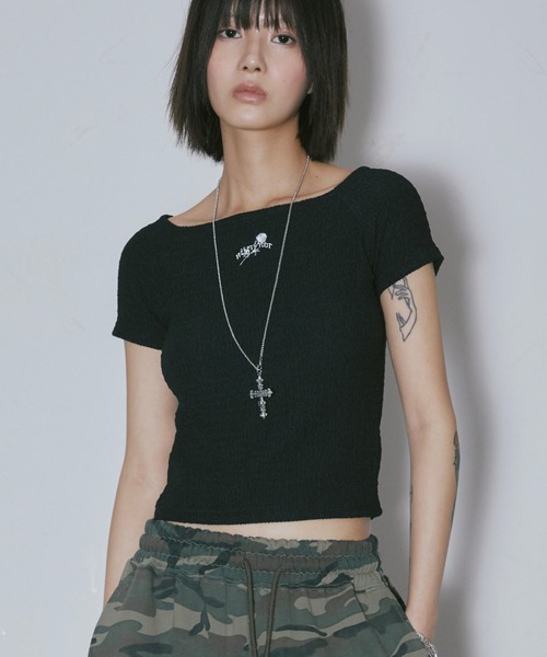 Tシャツ・カットソー [NIIER NOR] WRINKLE OFF SHOULDER CROP TOP MUSINSA | NIIER NOR WRINKLE OFF SHOULDER CROP TOP_WHITE