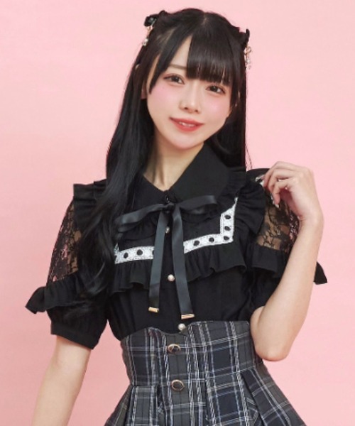 Secret Honey(シークレットハニー)の「スクエアレースヨークブラウス(シャツ/ブラウス・レディース・ブラック/オフホワイト/グレー・MEDIUM)」の1枚目の写真