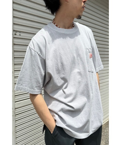 BIG MIKE（ビッグマイク）の「BIG MIKE ビックマイク/ ピグメント サングラスポケット 半袖 Tシャツ // 102528550（Tシャツ/カットソー・メンズ・サックスブルー/グレー系その他/ブラック/ネイビー・MEDIUM/LARGE/X-LARGE）」の2枚目の写真