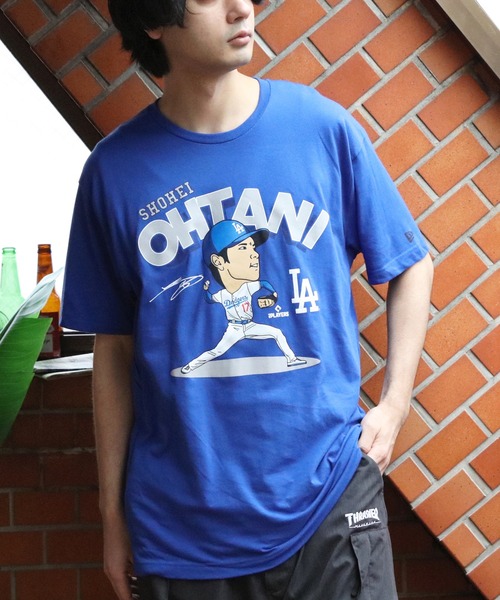 NEW ERA(ニューエラ)の「NEW ERA 大谷Tシャツ(Tシャツ/カットソー・メンズ・ブラック/ホワイト/ブルー・X-LARGE/XX-LARGE/MEDIUM/LARGE)」の1枚目の写真