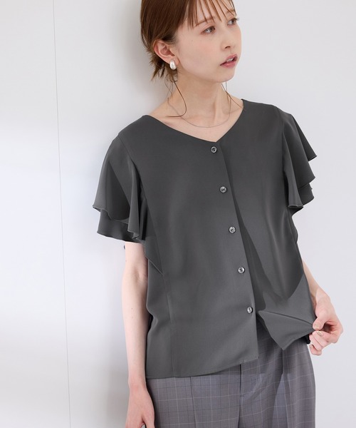 ROPE' PICNIC(ロペピクニック)の「【WEB限定カラー】【UVケア・接触冷感・前後2WAY】フレアスリーブブラウス(シャツ/ブラウス・レディース・チャコールグレー/オフホワイト/サックスブルー/オレンジ/ラベンダー・38)」の7枚目の写真
