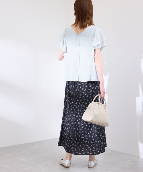 ROPE' PICNIC(ロペピクニック)の「【WEB限定カラー】【UVケア・接触冷感・前後2WAY】フレアスリーブブラウス(シャツ/ブラウス・レディース・チャコールグレー/オフホワイト/サックスブルー/オレンジ/ラベンダー・38)」の14枚目の写真