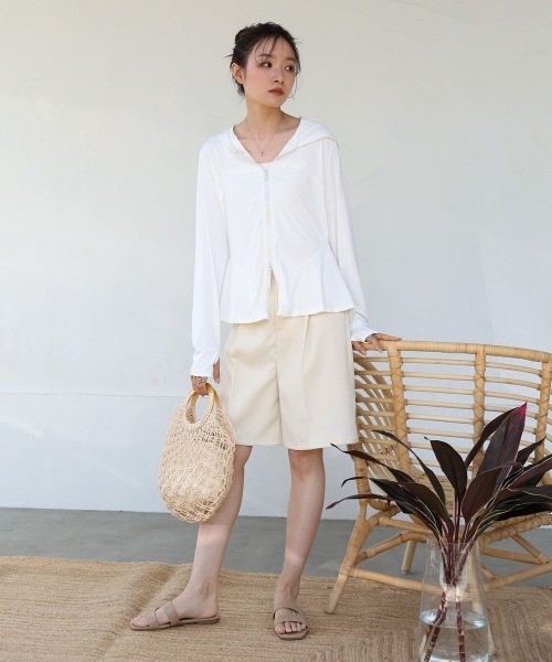 Bab（バブ）の「ペプラムダブルZIPストレッチラッシュガードパーカー（パーカー・レディース・ブラック/オフホワイト/ベージュ・M）」の5枚目の写真