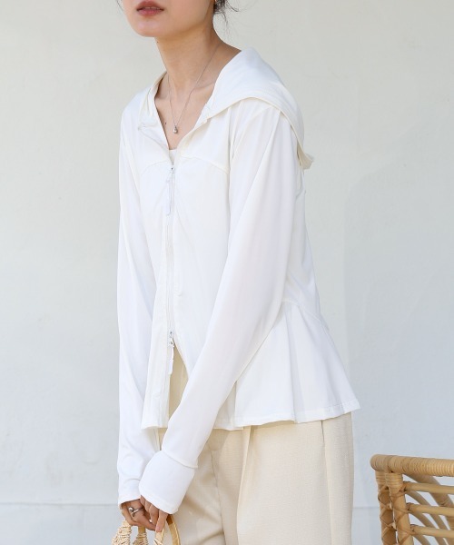 Bab（バブ）の「ペプラムダブルZIPストレッチラッシュガードパーカー（パーカー・レディース・ブラック/オフホワイト/ベージュ・M）」の7枚目の写真