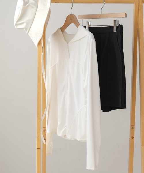 Bab（バブ）の「ペプラムダブルZIPストレッチラッシュガードパーカー（パーカー・レディース・ブラック/オフホワイト/ベージュ・M）」の13枚目の写真