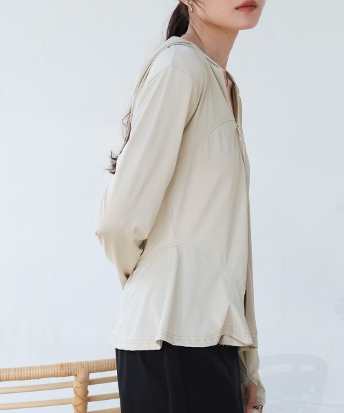 Bab（バブ）の「ペプラムダブルZIPストレッチラッシュガードパーカー（パーカー・レディース・ブラック/オフホワイト/ベージュ・M）」の21枚目の写真