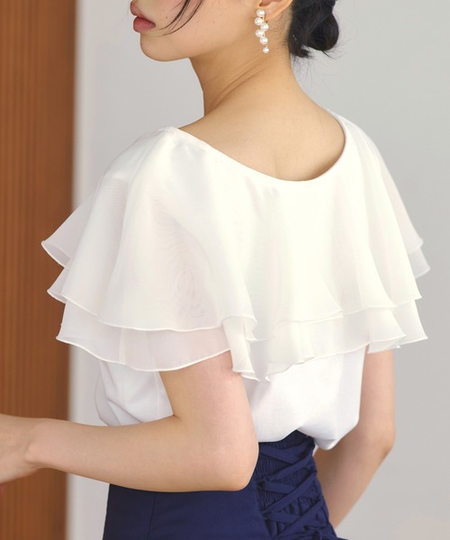 RUIRUE BOUTIQUE(ルイルエブティック)の「洗える ストレッチ | シアー ダブル フリル ケープ Tシャツ | レディース きれいめカジュアル 通勤 半袖 おしゃれ きれいめ カジュアル トップス カットソー(Tシャツ/カットソー・レディース・ロイヤルブルー/ブラック/ホワイト・LL/S/M/L)」の6枚目の写真