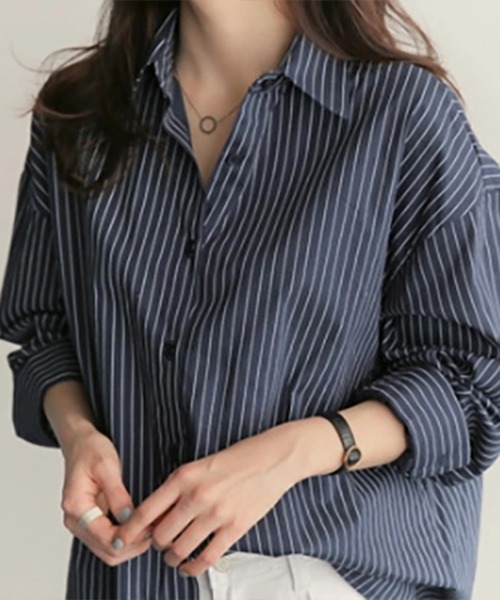 STYLEBLOCK(スタイルブロック)の「ストライプシャツ(シャツ/ブラウス・レディース・ホワイト/ネイビー・XL/M)」の2枚目の写真