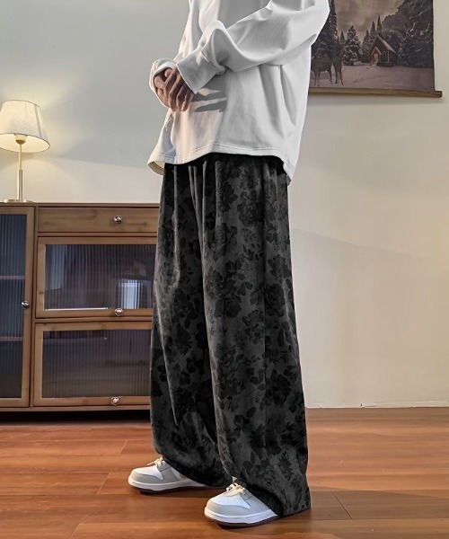 FreeZone(フリーゾーン)の「ルーズシルエット花柄ワイドパンツ(チノパンツ・メンズ・グレー/ブラウン・S/M/L)」の6枚目の写真