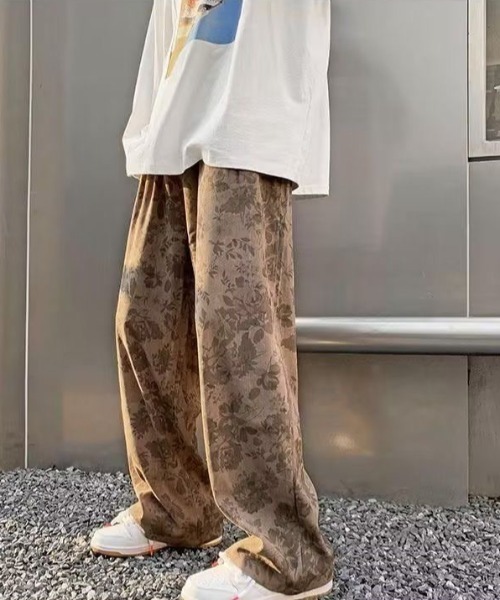 FreeZone(フリーゾーン)の「ルーズシルエット花柄ワイドパンツ(チノパンツ・メンズ・グレー/ブラウン・S/M/L)」の8枚目の写真