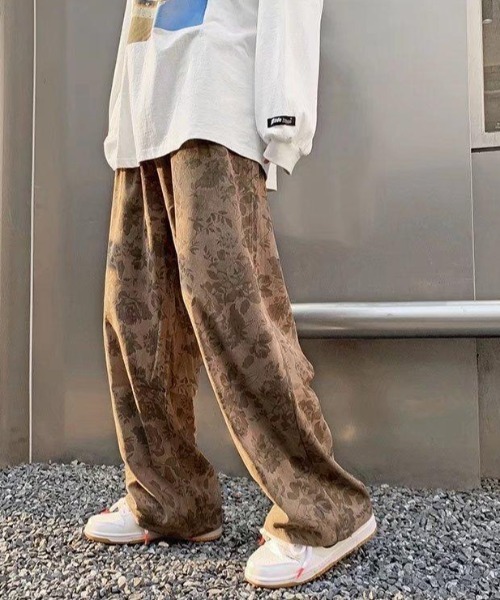 FreeZone(フリーゾーン)の「ルーズシルエット花柄ワイドパンツ(チノパンツ・メンズ・グレー/ブラウン・S/M/L)」の9枚目の写真