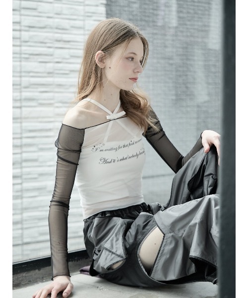 lilLilly（リルリリー）の「チュールオフショルラグランメッシュトップス（Tシャツ/カットソー・レディース・ホワイト/ブラック/ブルー・FREE）」の4枚目の写真